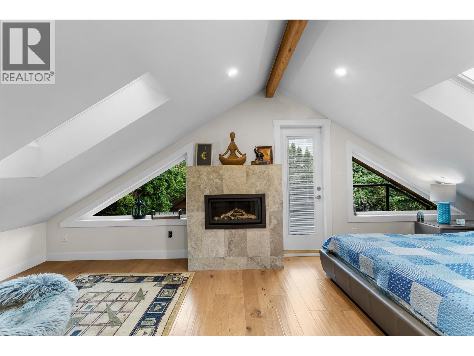 852 WRIGHT AVENUE, Port Coquitlam