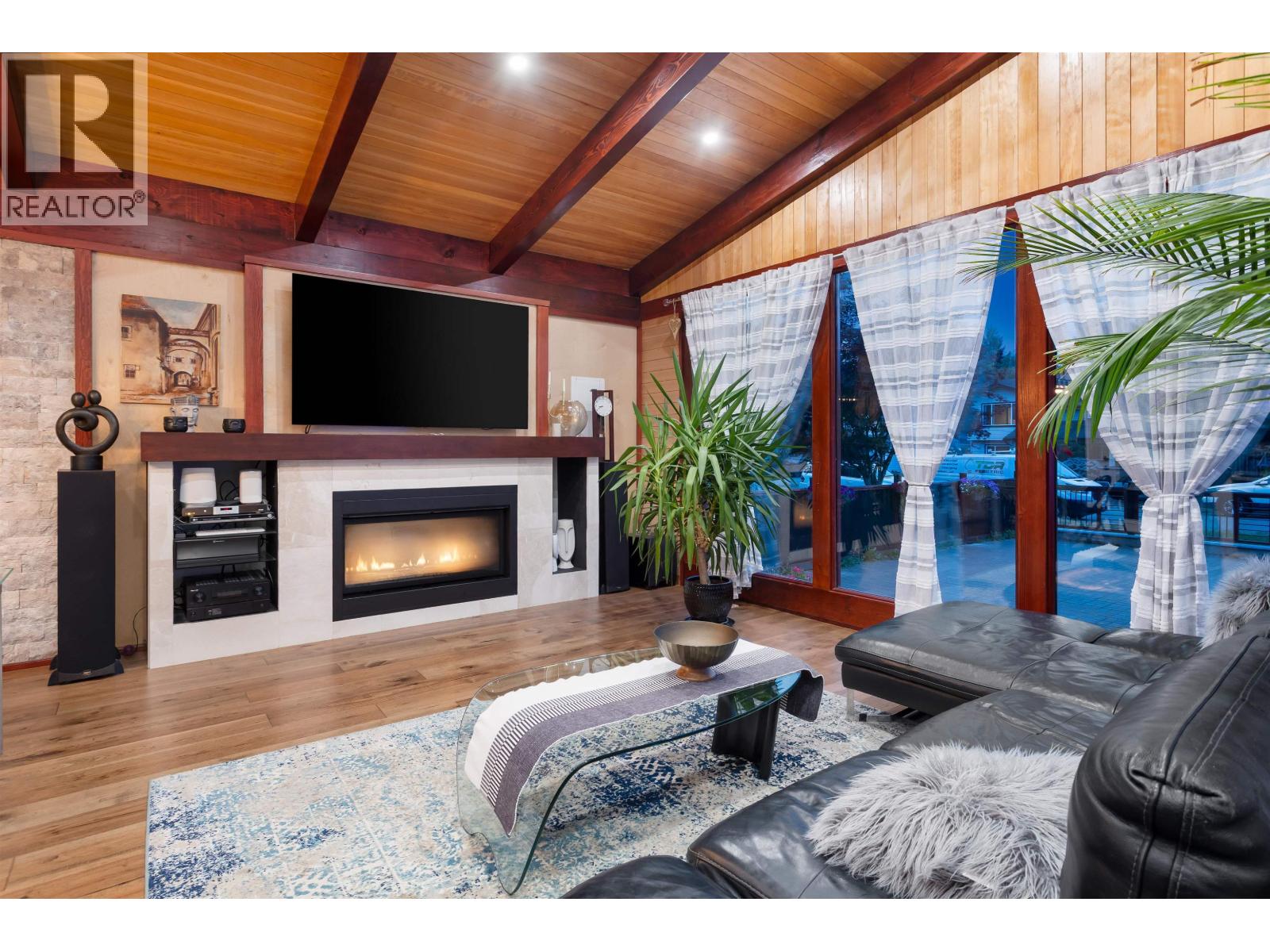 852 WRIGHT AVENUE, Port Coquitlam
