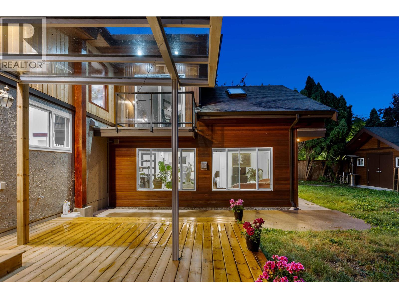 852 WRIGHT AVENUE, Port Coquitlam