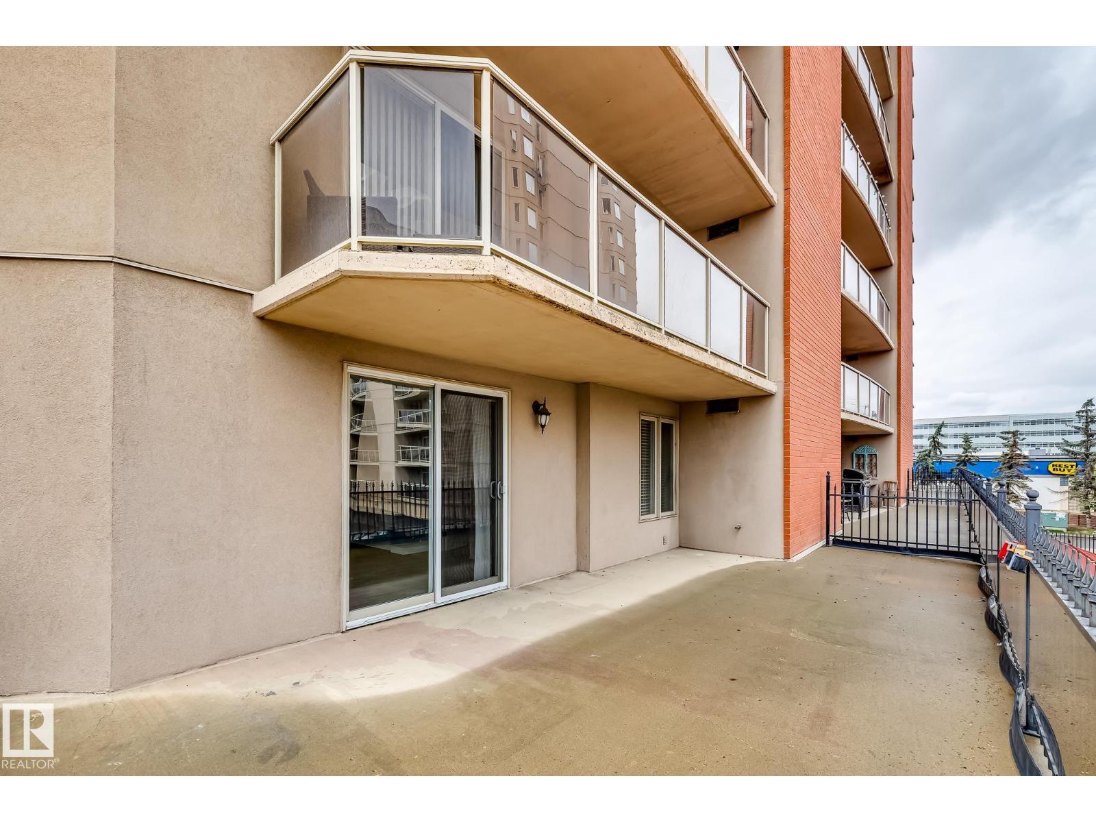 Photo 1 of 204 10909 103 Av Nw, Edmonton AB