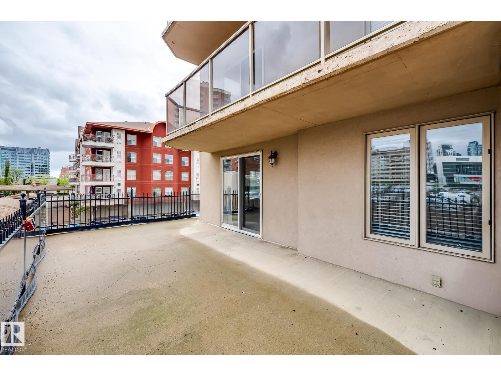 Photo 13 of 204 10909 103 Av Nw, Edmonton AB