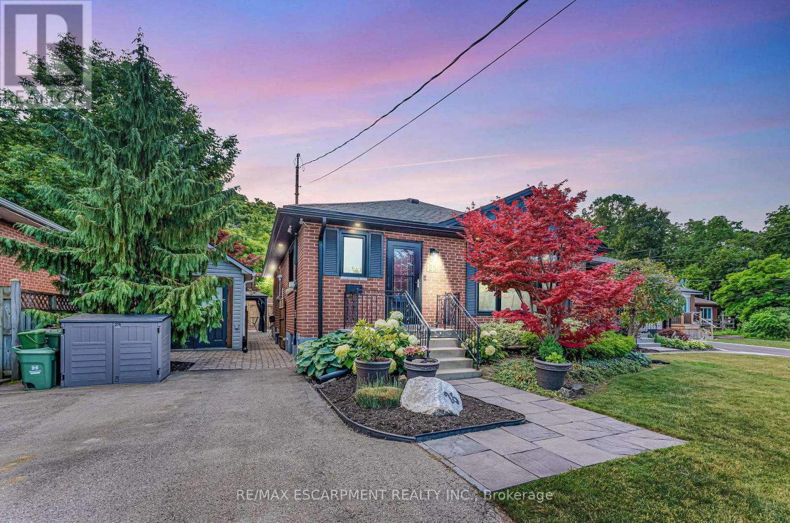 Photo 1 of 25 Alba Street, Hamilton ON