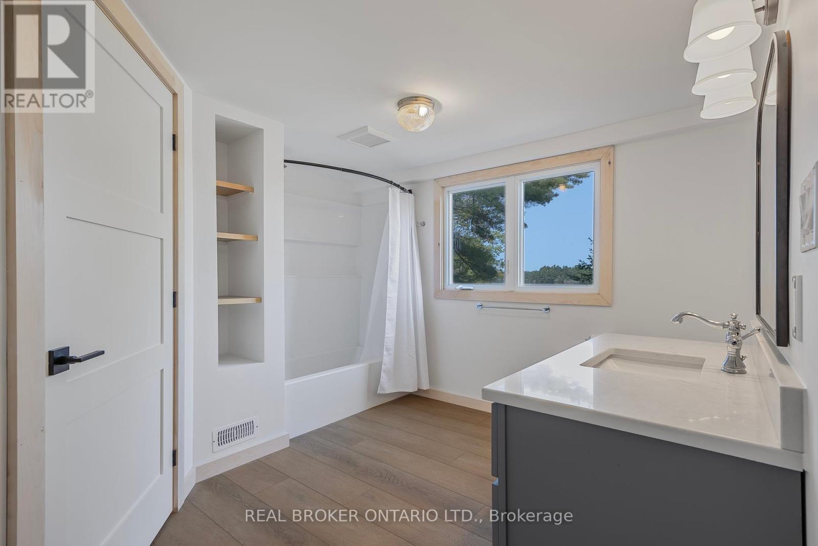 Photo 20 of 3 1148 South Muldrew Lake Road N, Gravenhurst ON