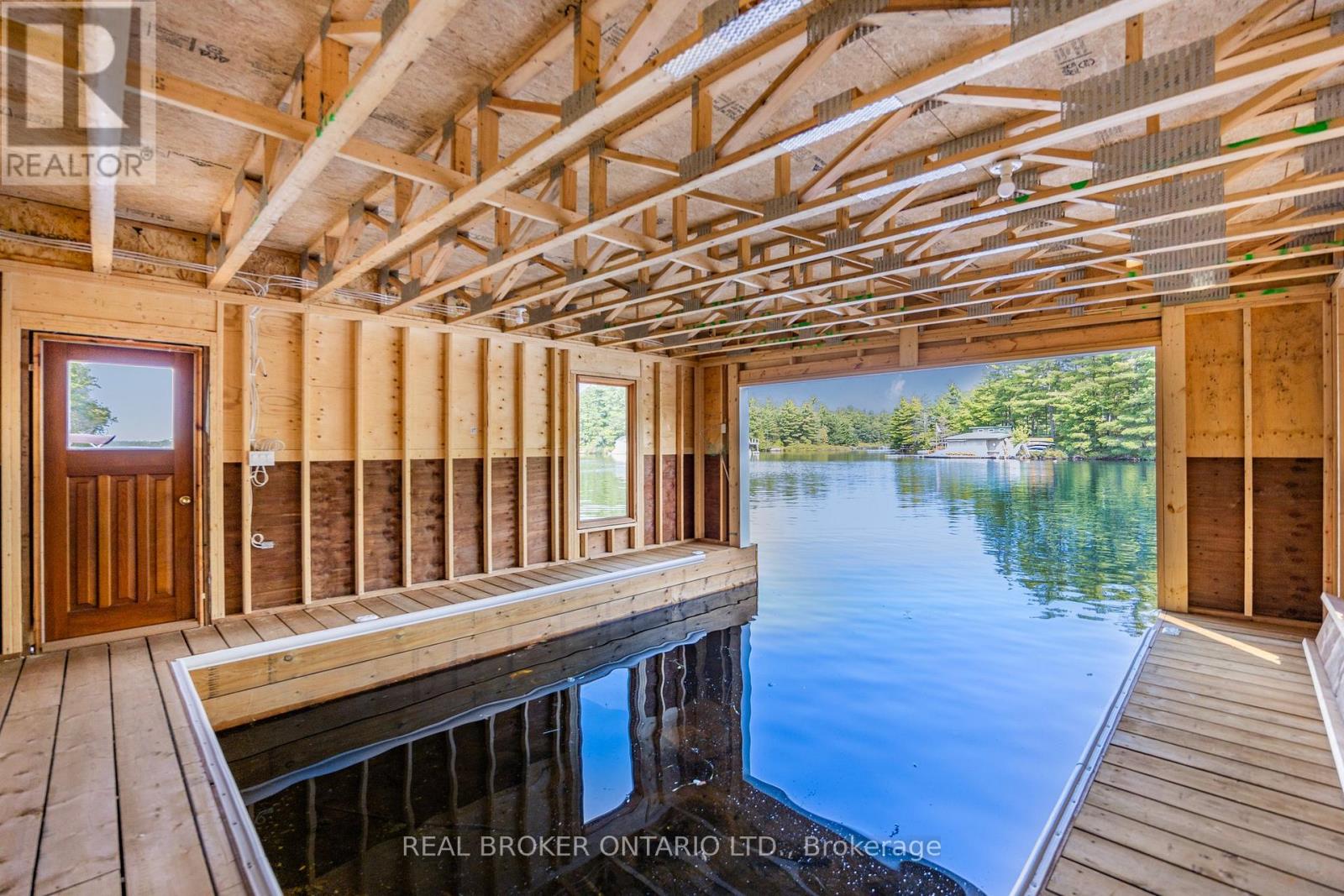 Photo 19 of 3 1148 South Muldrew Lake Road N, Gravenhurst ON
