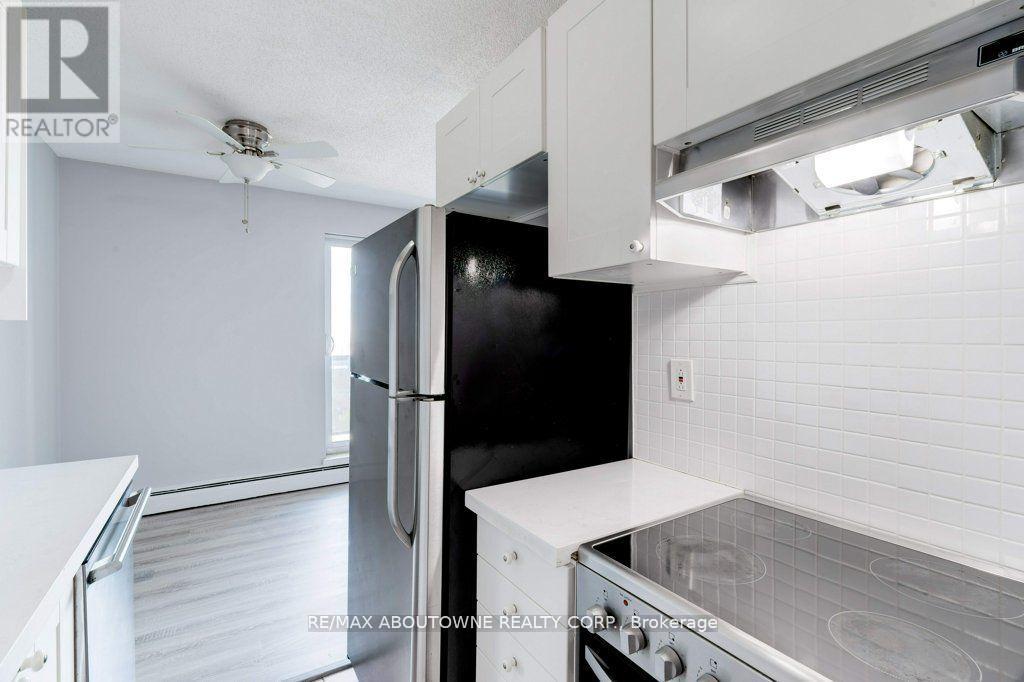 Photo 9 of 903 81 Charlton Avenue E, Hamilton ON