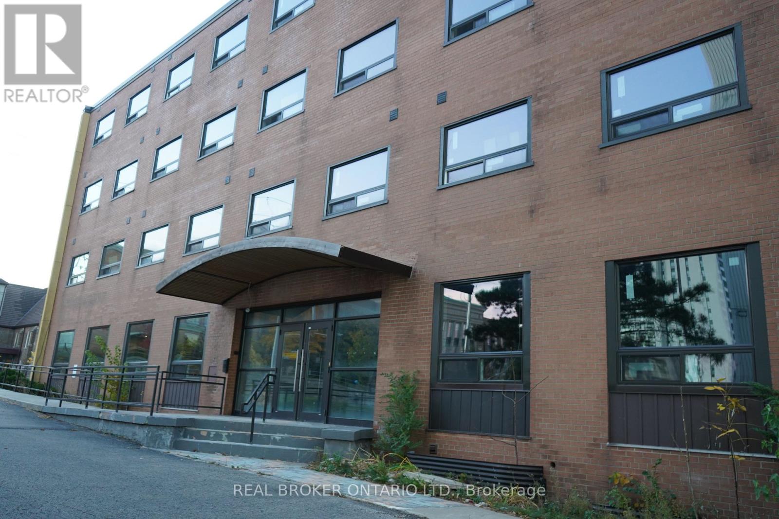 Photo 4 of 824 King Street W, Kitchener ON