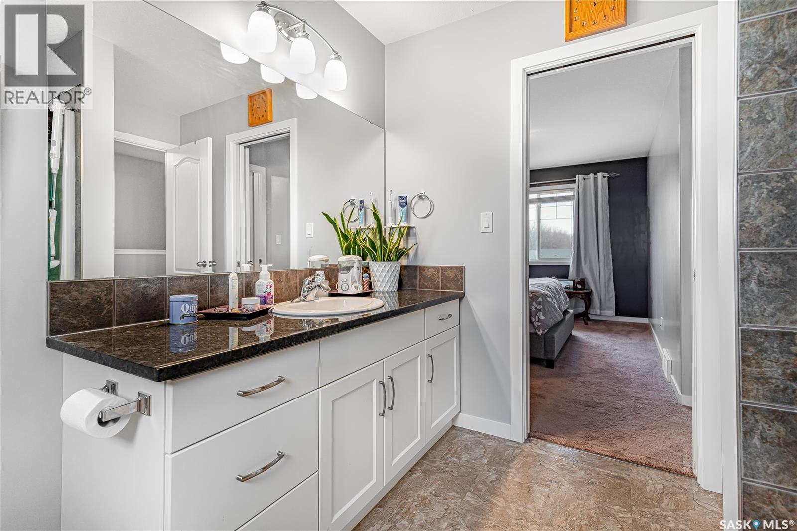 Photo 23 of 303 3440 Avonhurst Drive, Regina SK