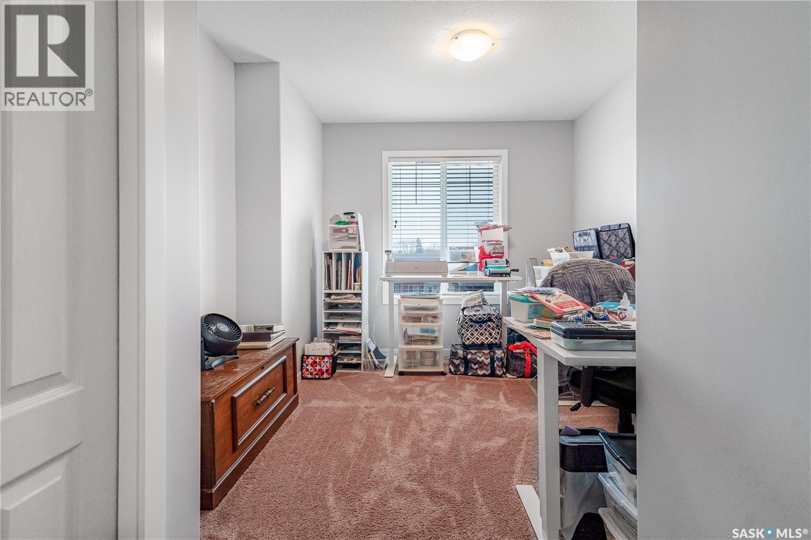 Photo 12 of 303 3440 Avonhurst Drive, Regina SK