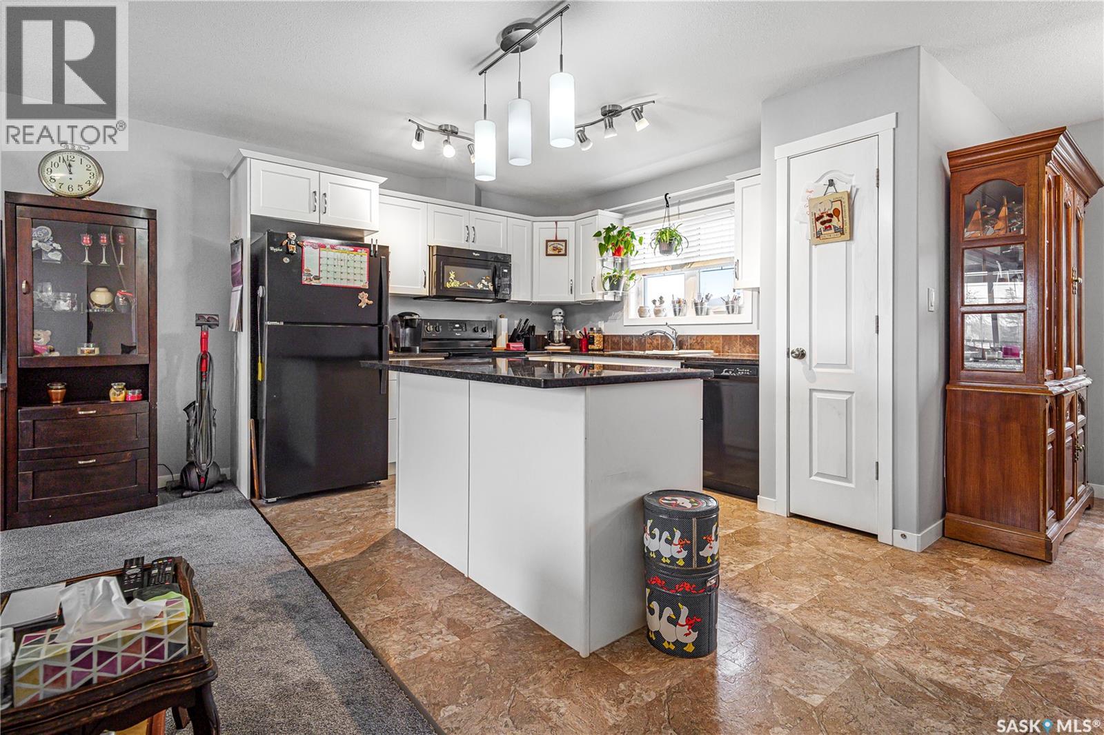 Photo 15 of 303 3440 Avonhurst Drive, Regina SK