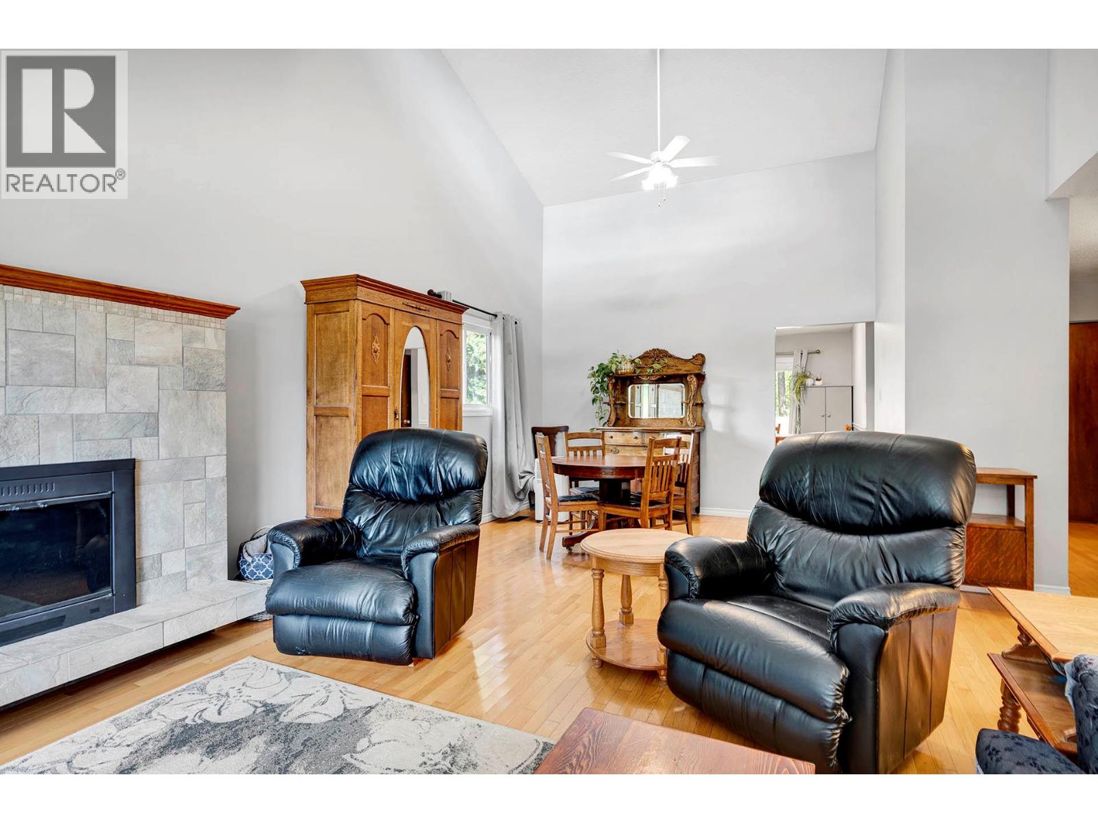 Photo 39 of 343 Helmcken Street, Clearwater BC