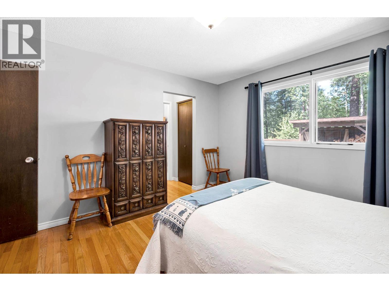 Photo 10 of 343 Helmcken Street, Clearwater BC