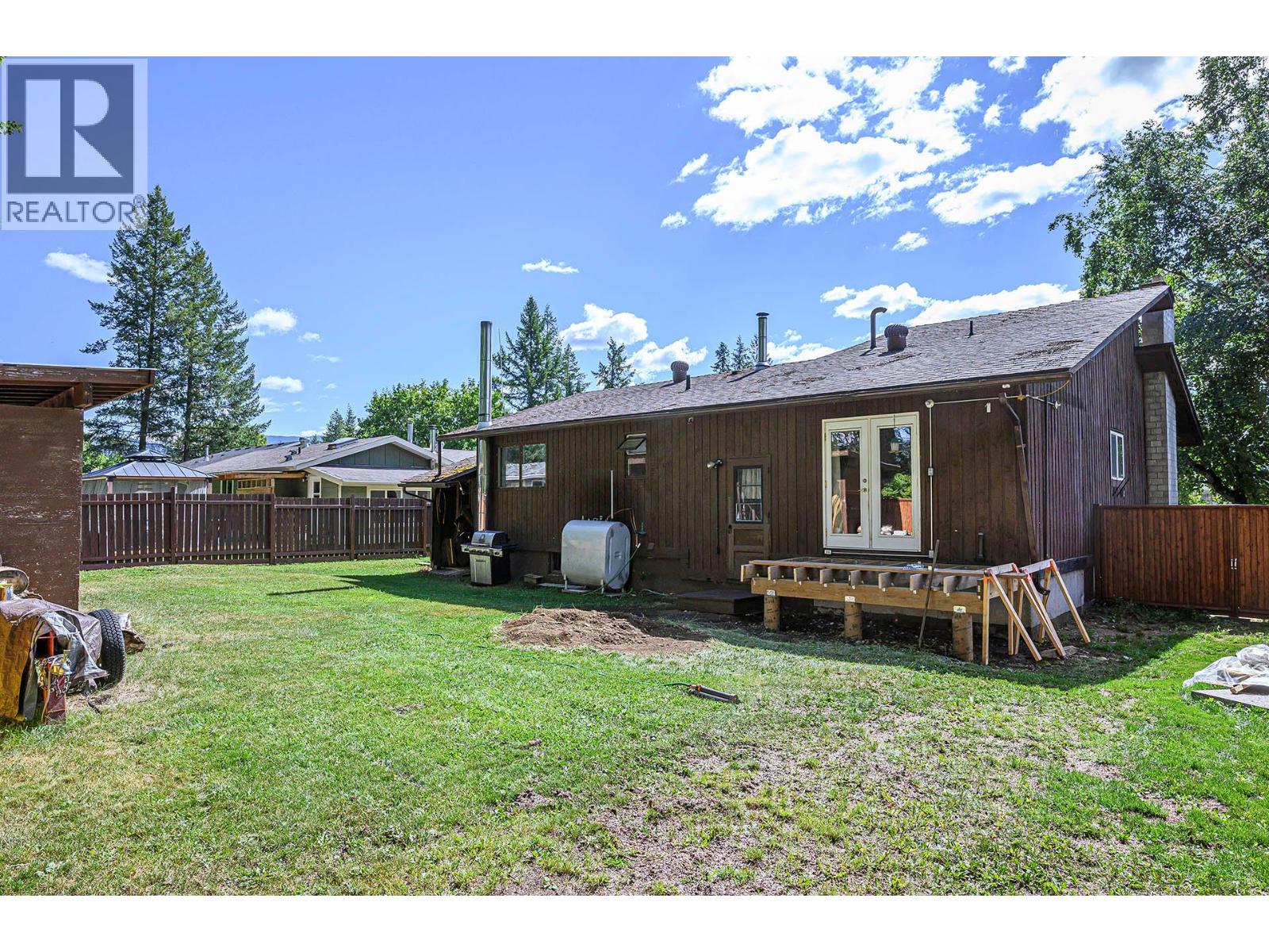 Photo 23 of 343 Helmcken Street, Clearwater BC