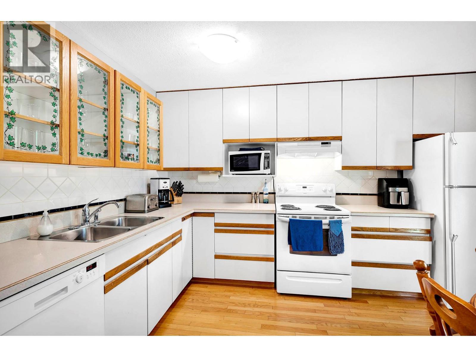 Photo 15 of 343 Helmcken Street, Clearwater BC