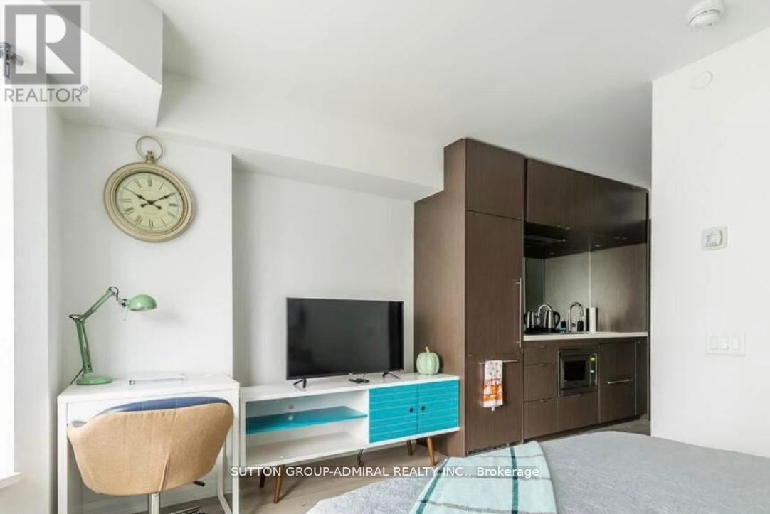 Photo 17 of 1908 155 Yorkville Avenue, Toronto ON