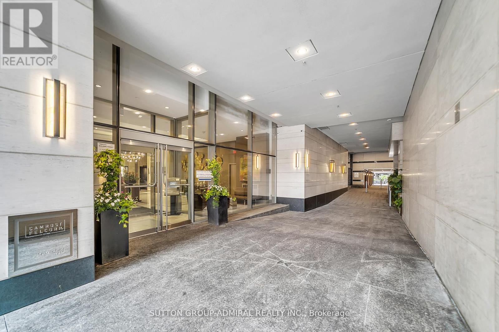 Photo 16 of 1908 155 Yorkville Avenue, Toronto ON