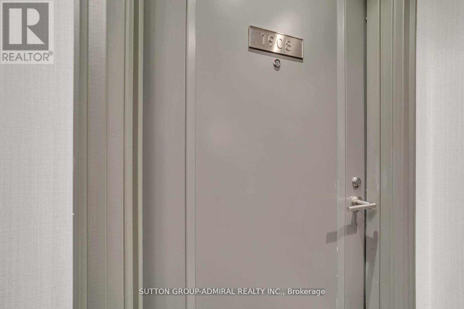 Photo 12 of 1908 155 Yorkville Avenue, Toronto ON