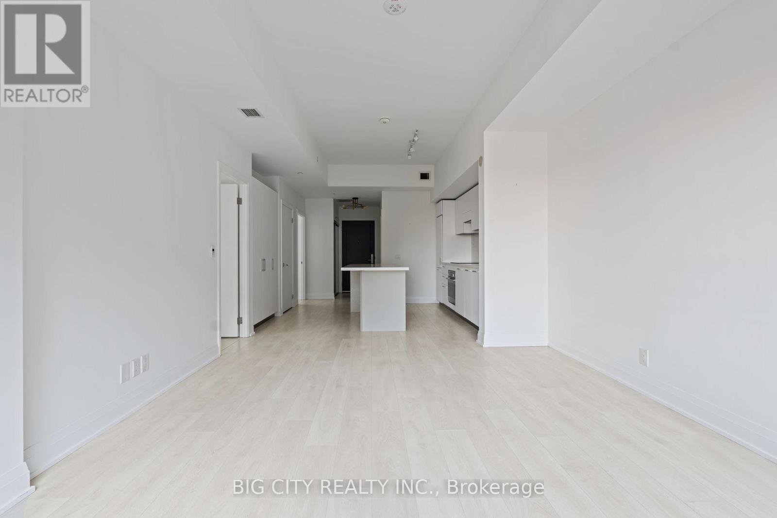 Photo 30 of 605 33 Frederick Todd Way, Toronto ON