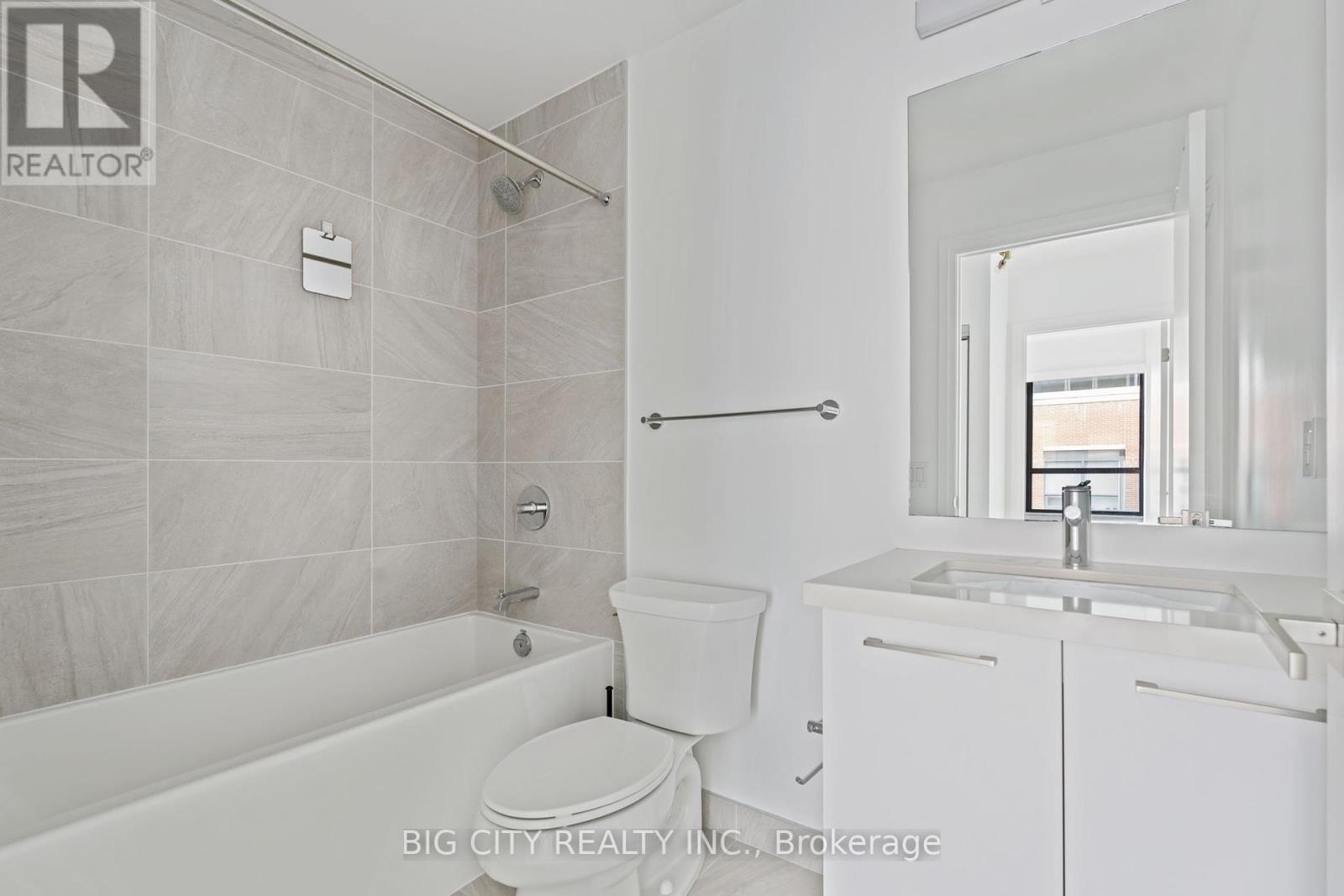 Photo 39 of 605 33 Frederick Todd Way, Toronto ON