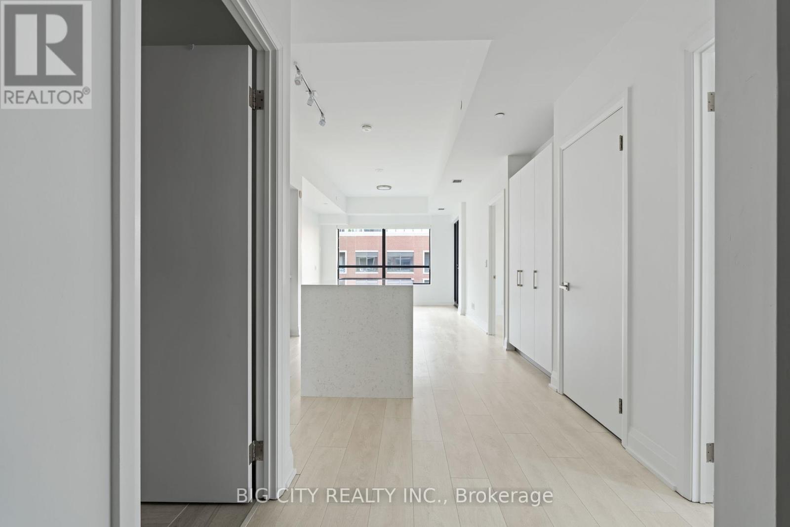Photo 27 of 605 33 Frederick Todd Way, Toronto ON