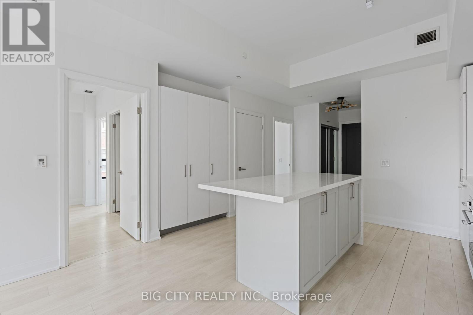 Photo 24 of 605 33 Frederick Todd Way, Toronto ON