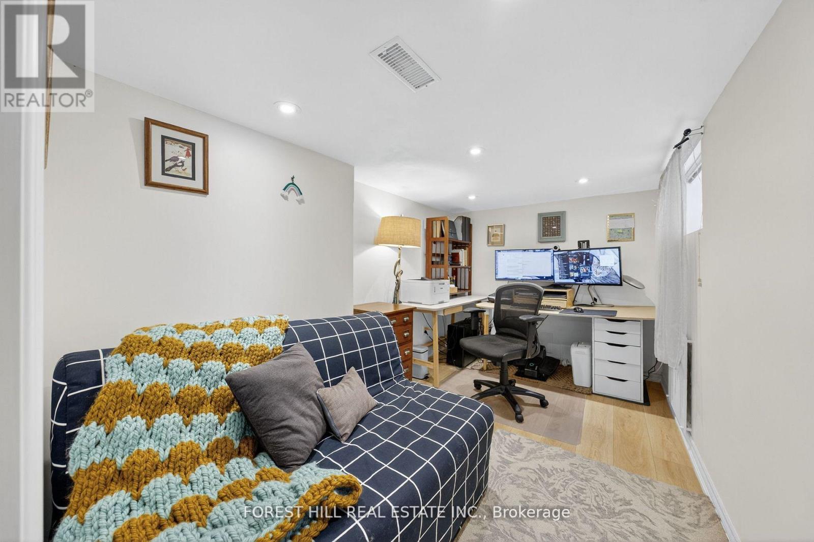 Photo 12 of 38 Scotia Avenue, Toronto ON