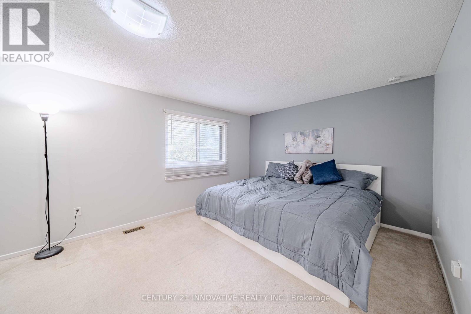 Photo 38 of 1764 Listowell Crescent, Pickering ON