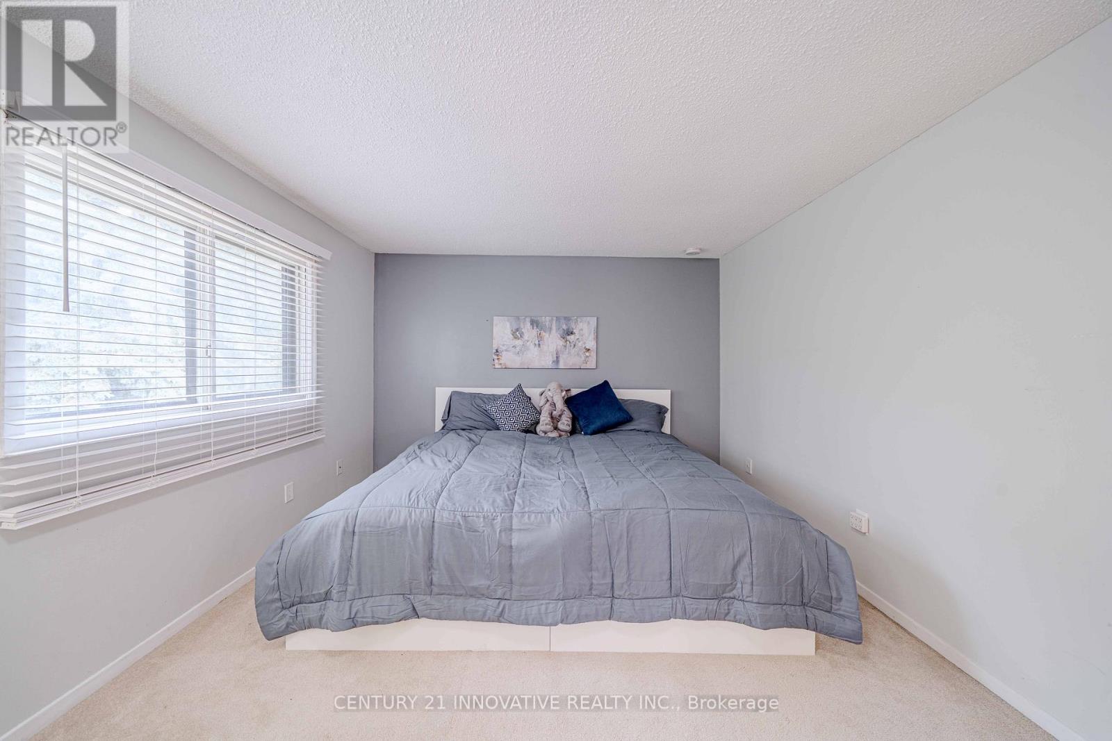 Photo 31 of 1764 Listowell Crescent, Pickering ON