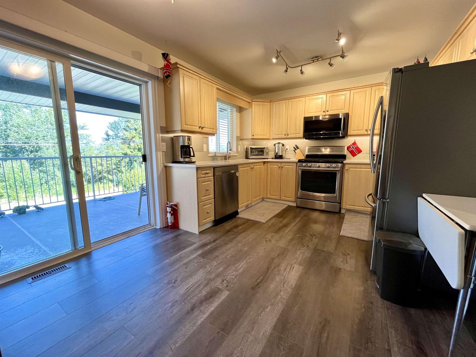 Photo 12 of 5800 Jinkerson Road Promontory, Chilliwack BC
