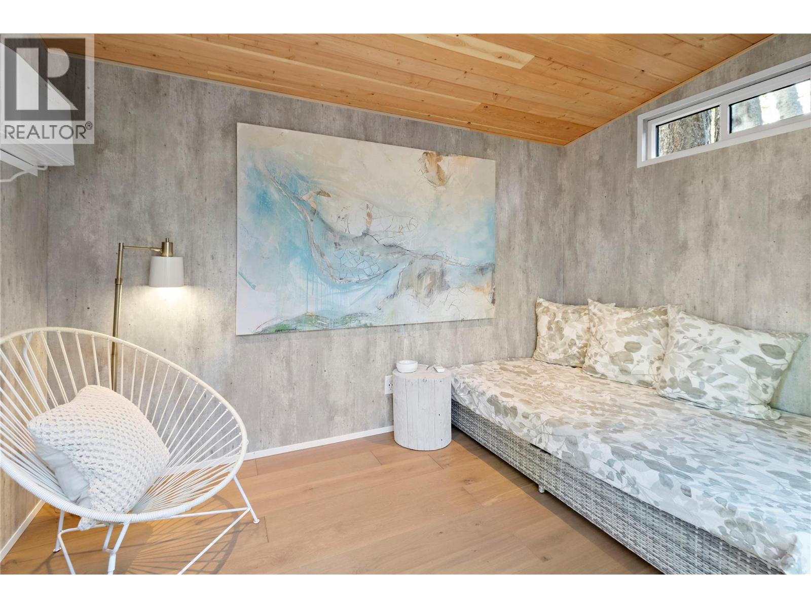  1131 Pine Grove Road, Scotch Creek