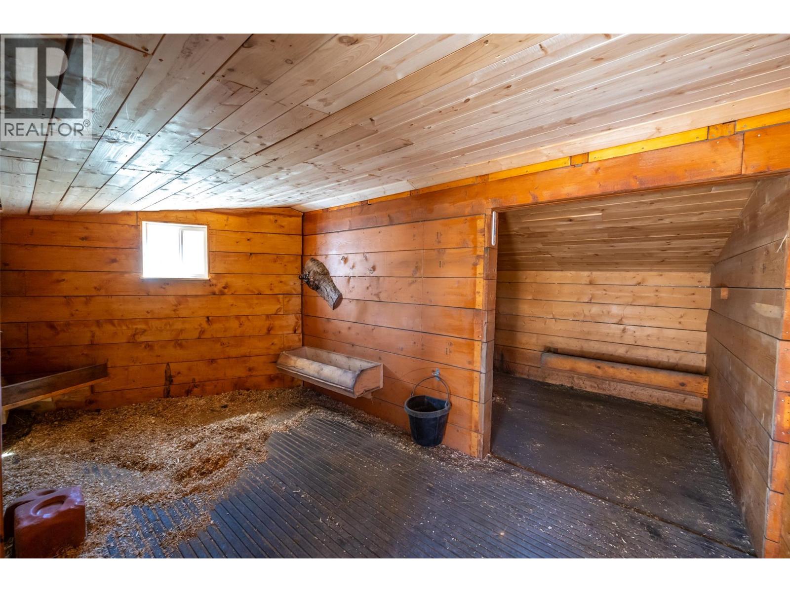 156 Porcupine Place, Oliver