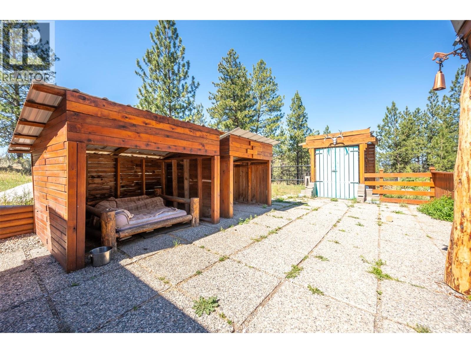 156 Porcupine Place, Oliver