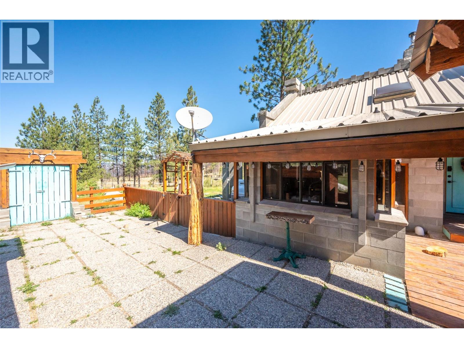 156 Porcupine Place, Oliver