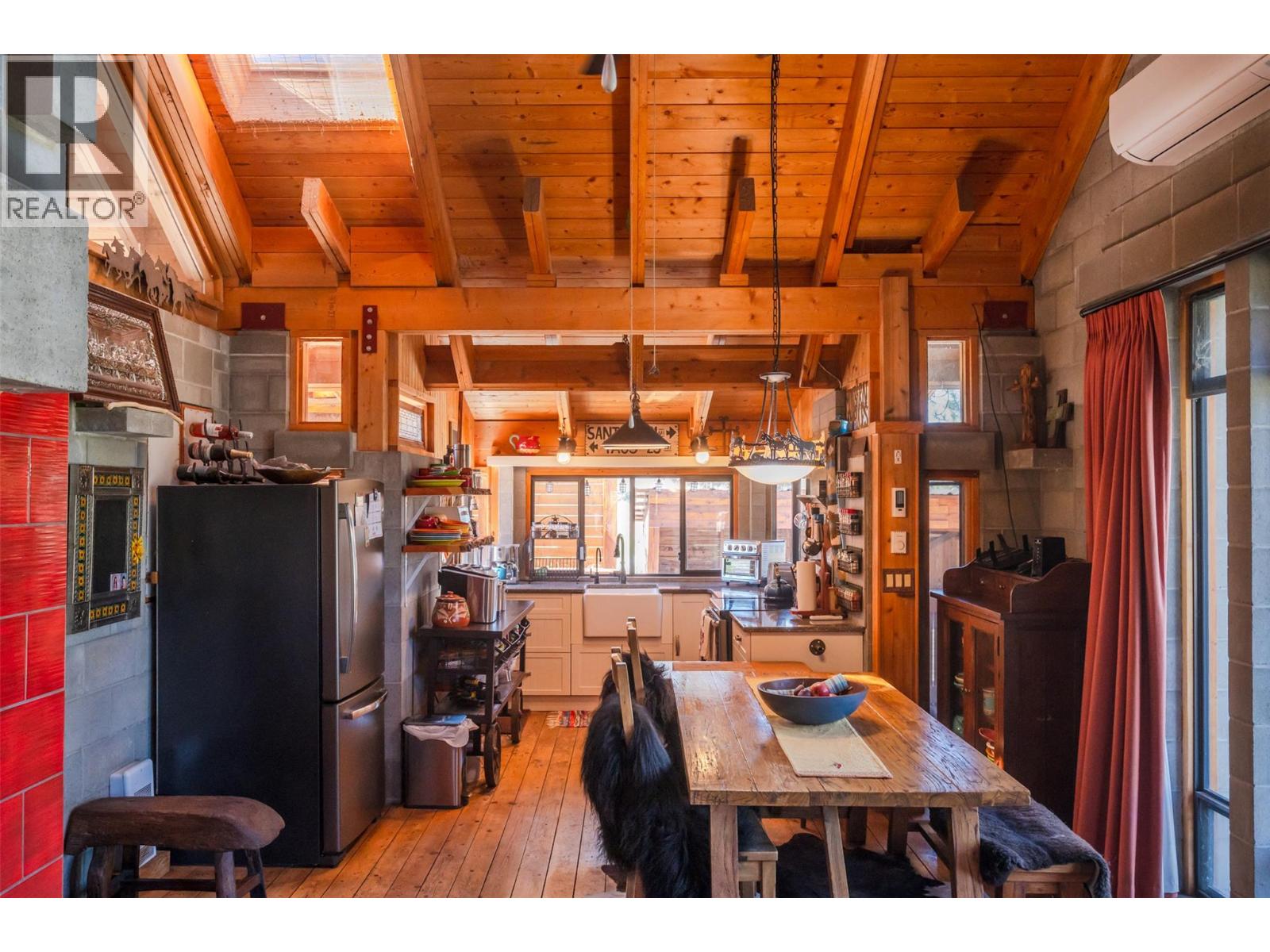 156 Porcupine Place, Oliver