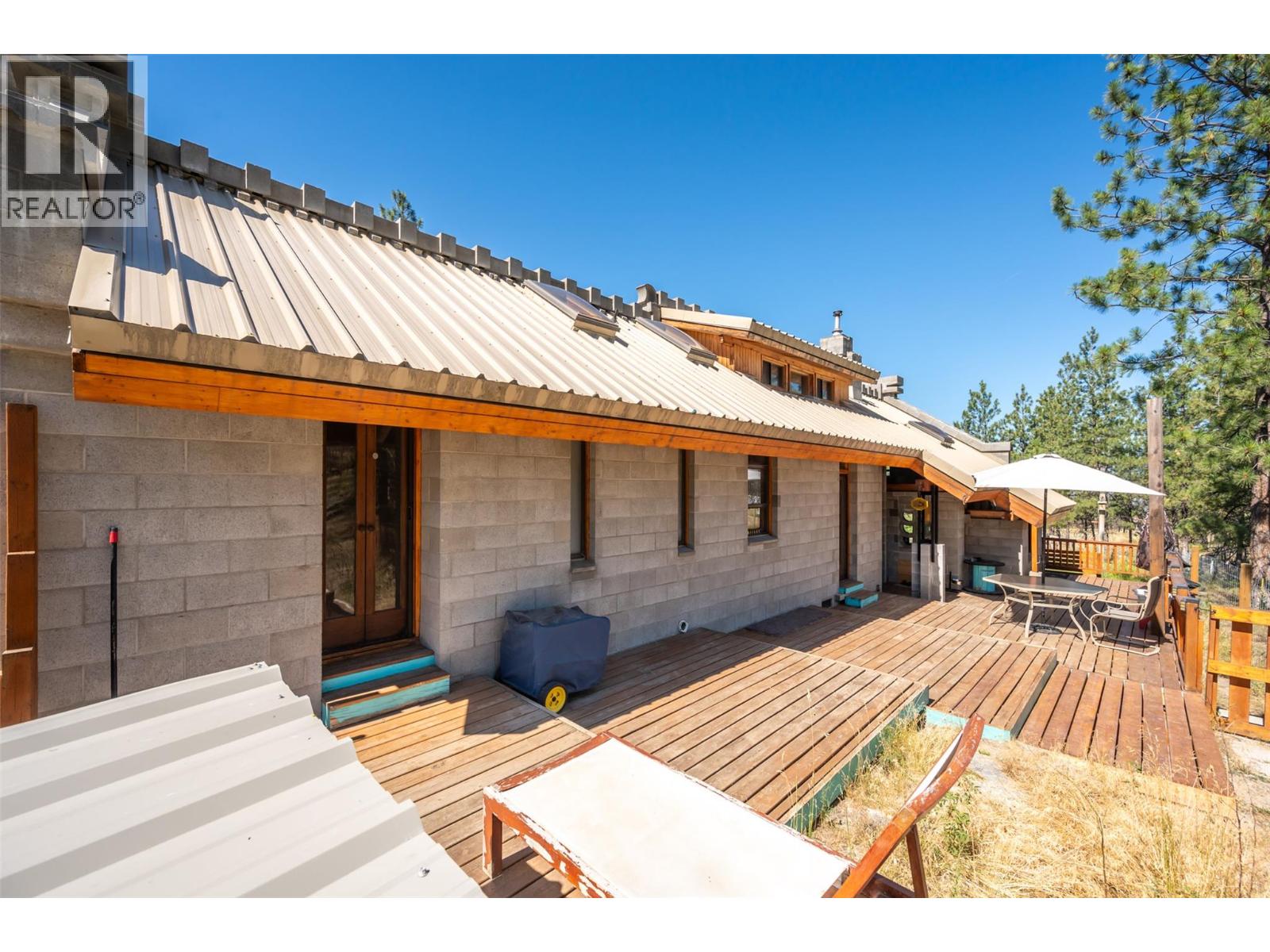 156 Porcupine Place, Oliver