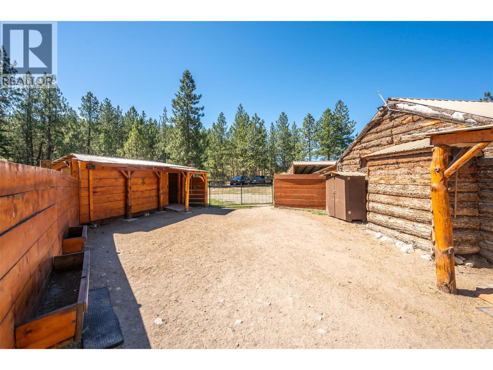 156 Porcupine Place, Oliver