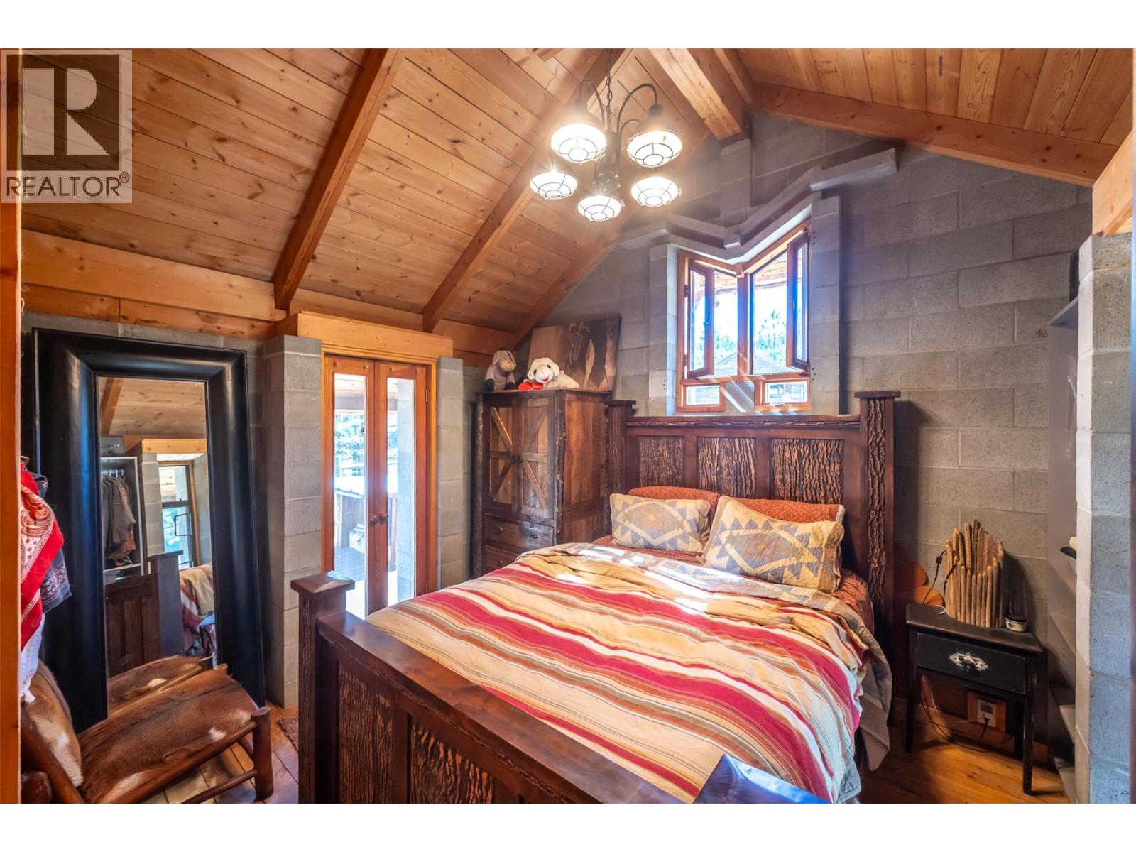 156 Porcupine Place, Oliver