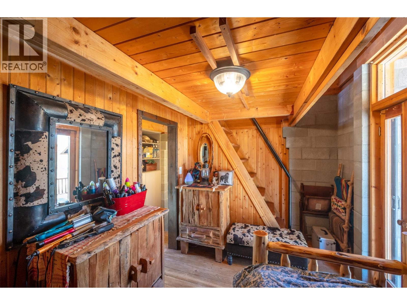 156 Porcupine Place, Oliver