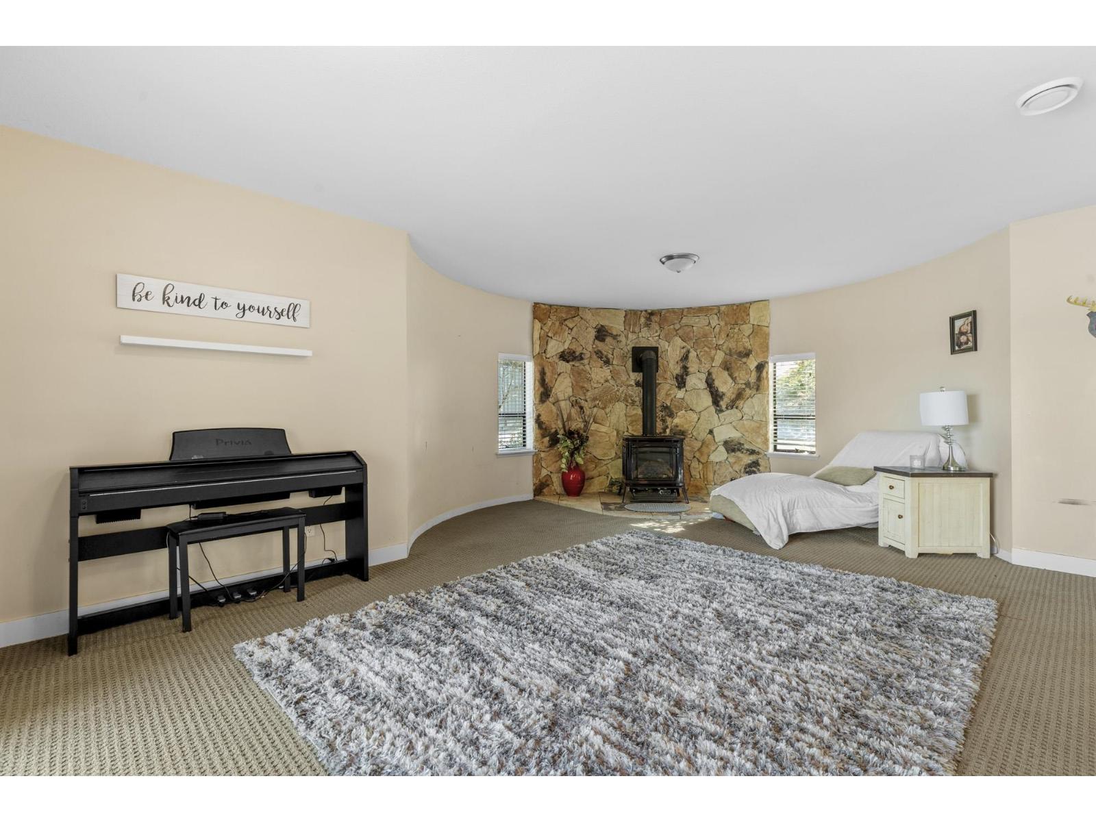 9233 HAYWARD STREET, Mission