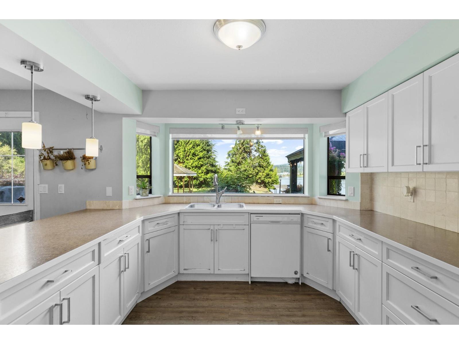 9233 HAYWARD STREET, Mission