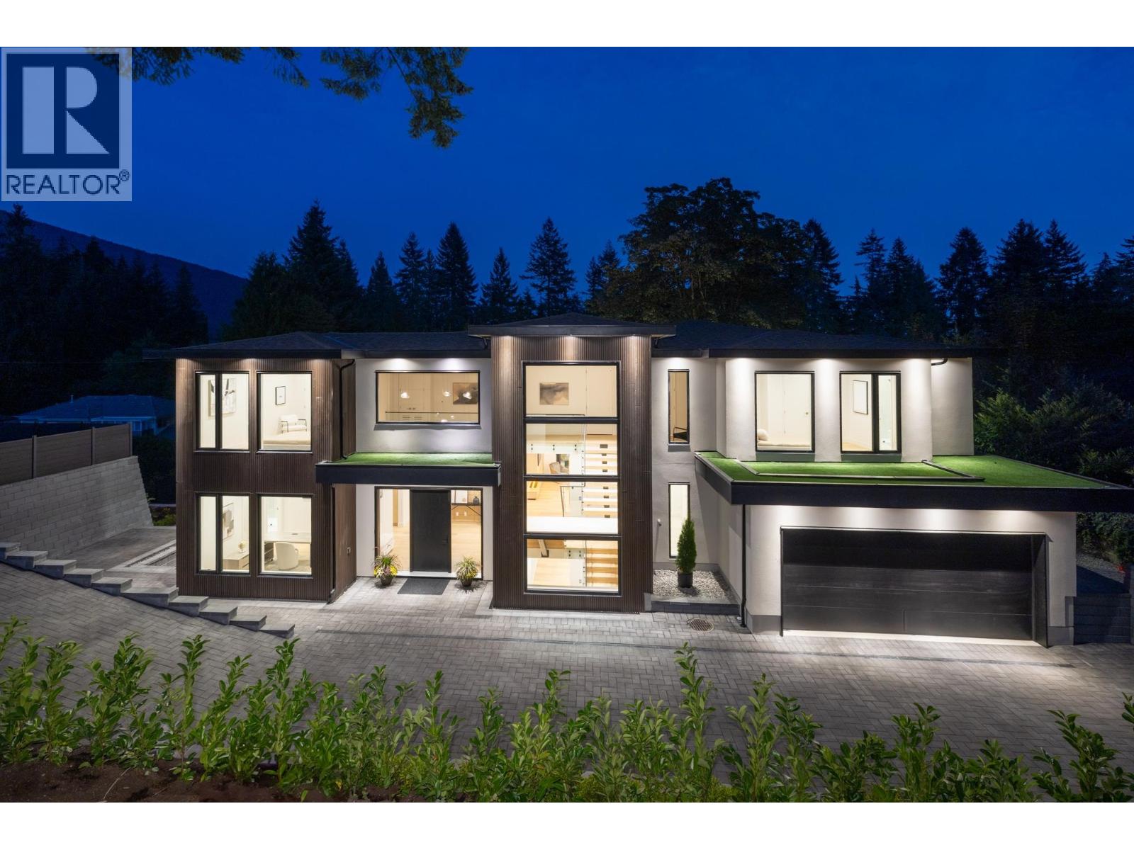 Photo 34 of 620 Kenwood Road, West Vancouver BC