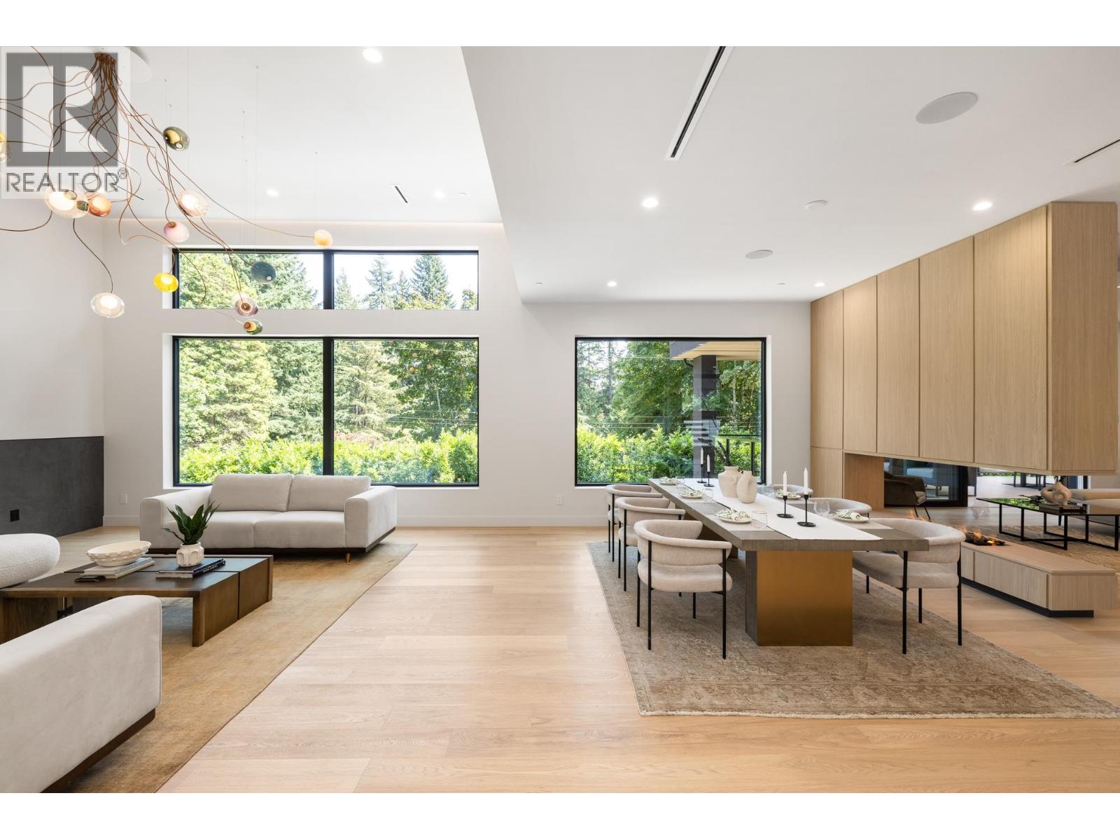 Photo 3 of 620 Kenwood Road, West Vancouver BC