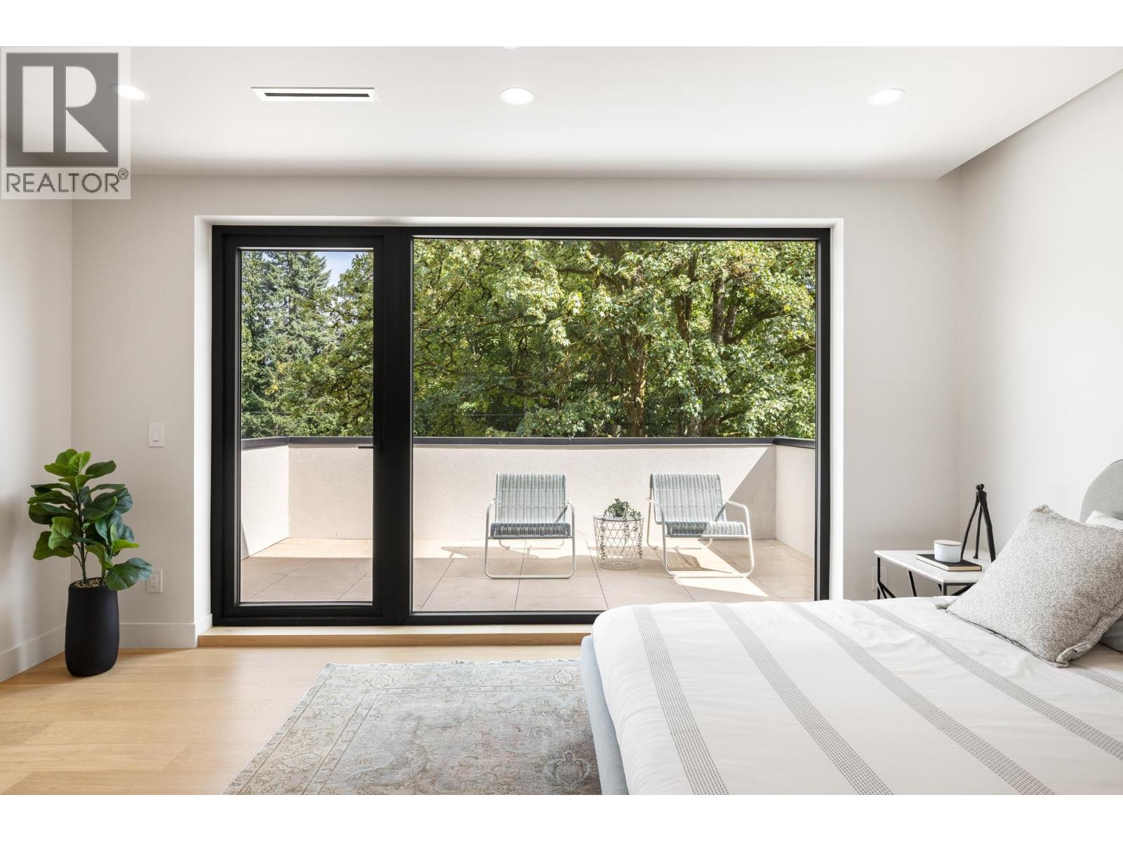 Photo 7 of 620 Kenwood Road, West Vancouver BC