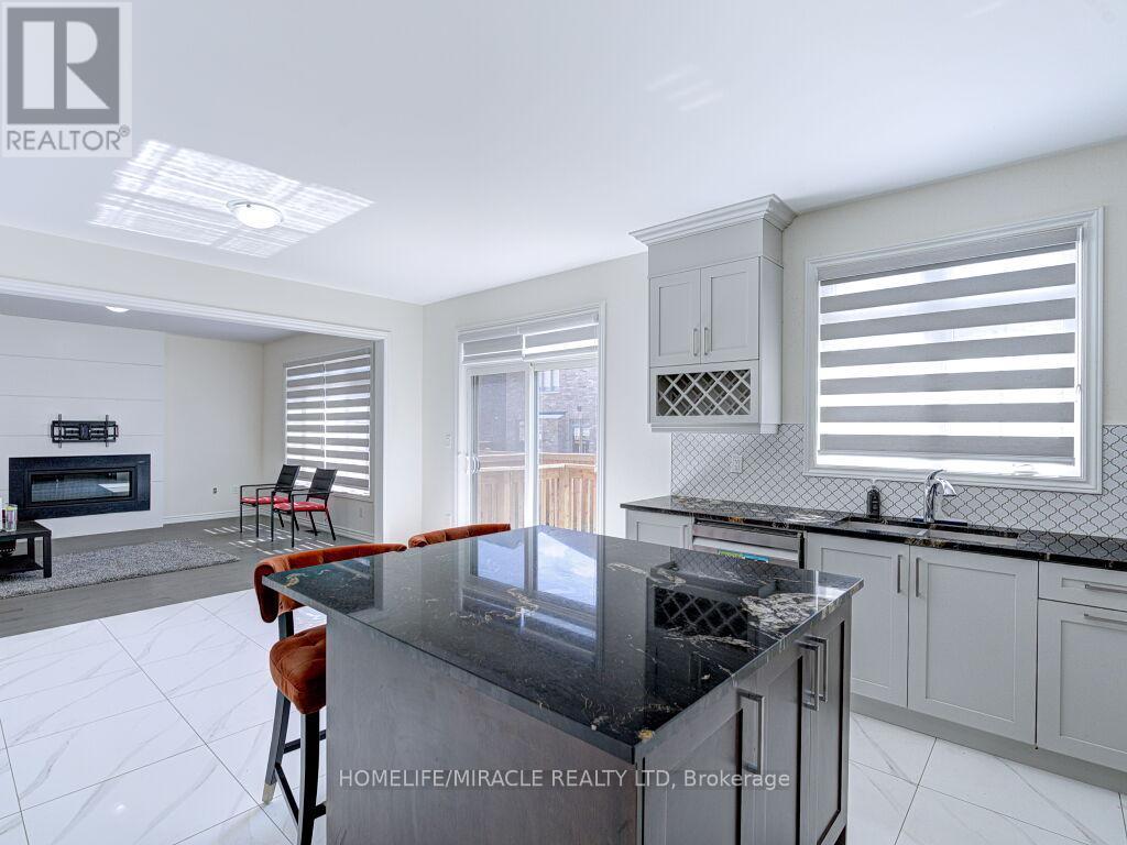 Photo 15 of 8 Jenwood Crescent, Brampton ON