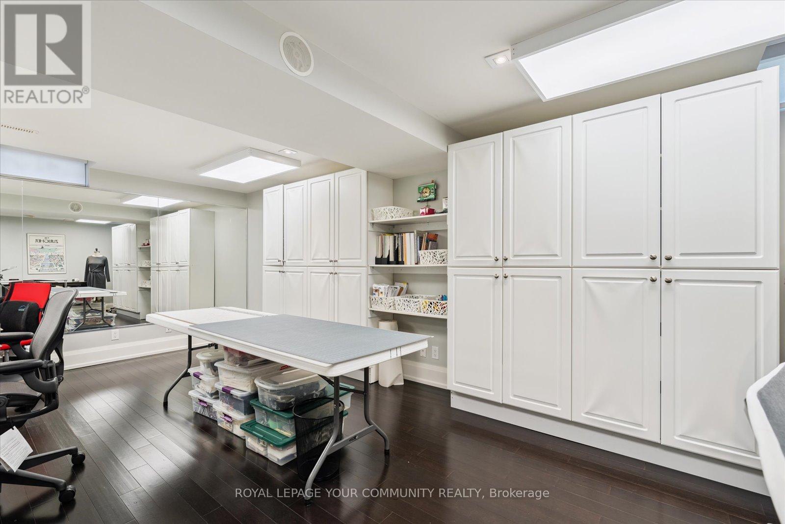Photo 29 of 8 Winterport Court, Richmond Hill ON