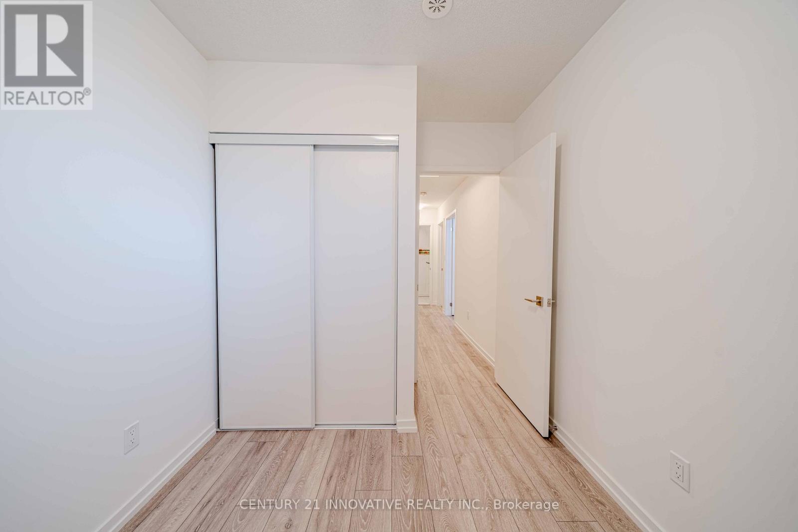 Photo 41 of 10 16 Lytham Green Circle, Newmarket ON