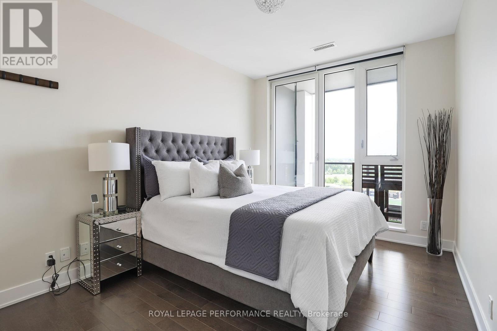 Photo 9 of 907 1035 Bank Street, Ottawa ON