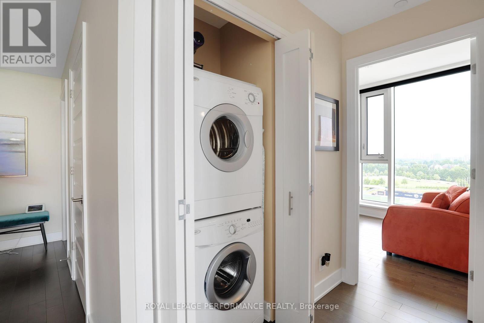 Photo 21 of 907 1035 Bank Street, Ottawa ON