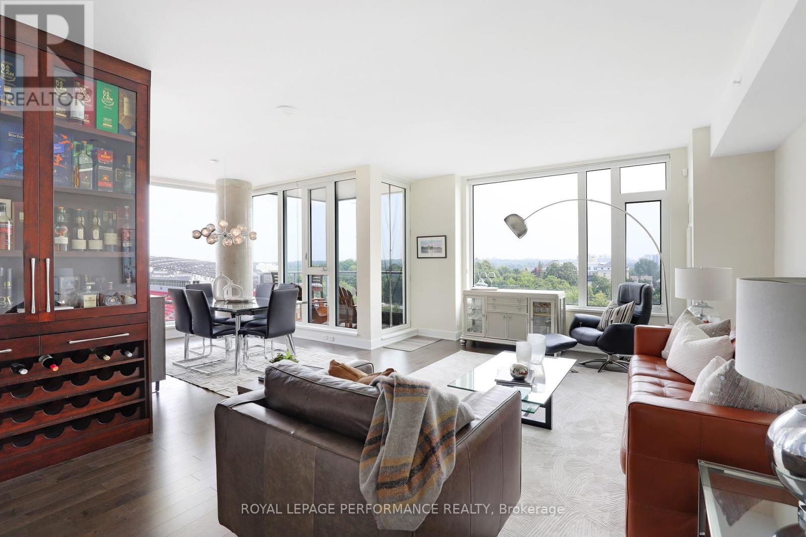 Photo 15 of 907 1035 Bank Street, Ottawa ON