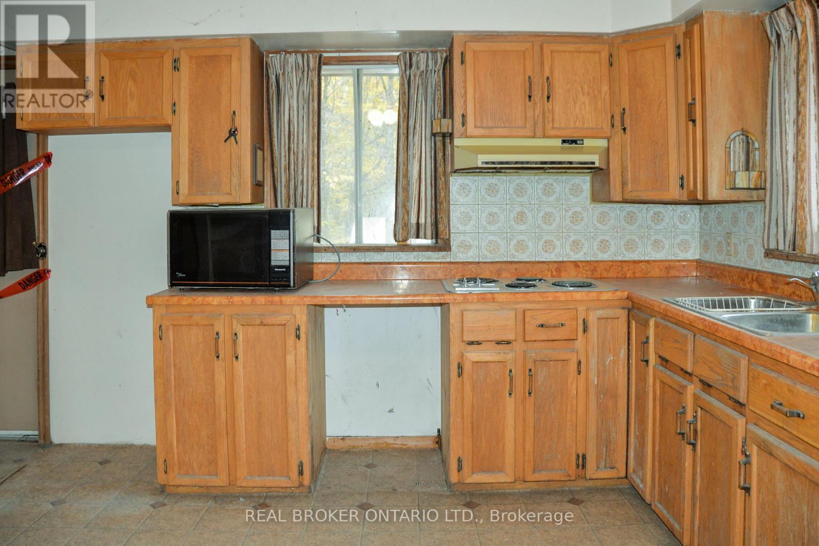 Photo 11 of 1361 Zealand Road, Frontenac ON