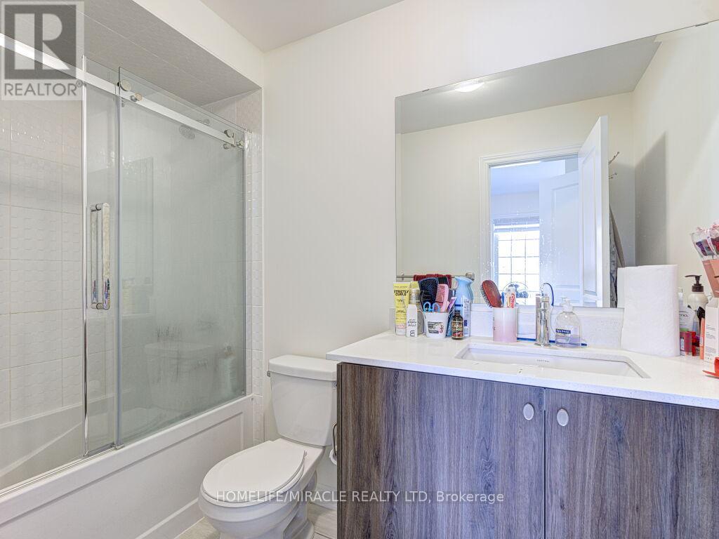 Photo 33 of 8 Jenwood Crescent, Brampton ON